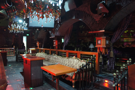 ���շƱȾư�