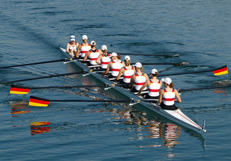 ������ͧ�������µ׿��� ����˹�𱣼ݻ���