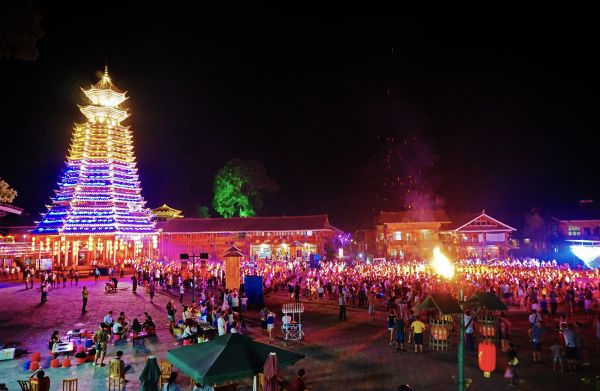 ͭ����ɽկɳ�糡